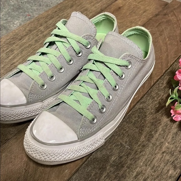 Converse Women’s Chuck Taylor All Star Green/Grey Sneakers Size 7 - Picture 3 of 8